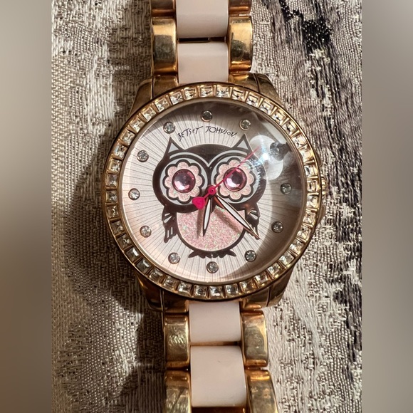 Betray Johnson watch - Picture 3 of 4